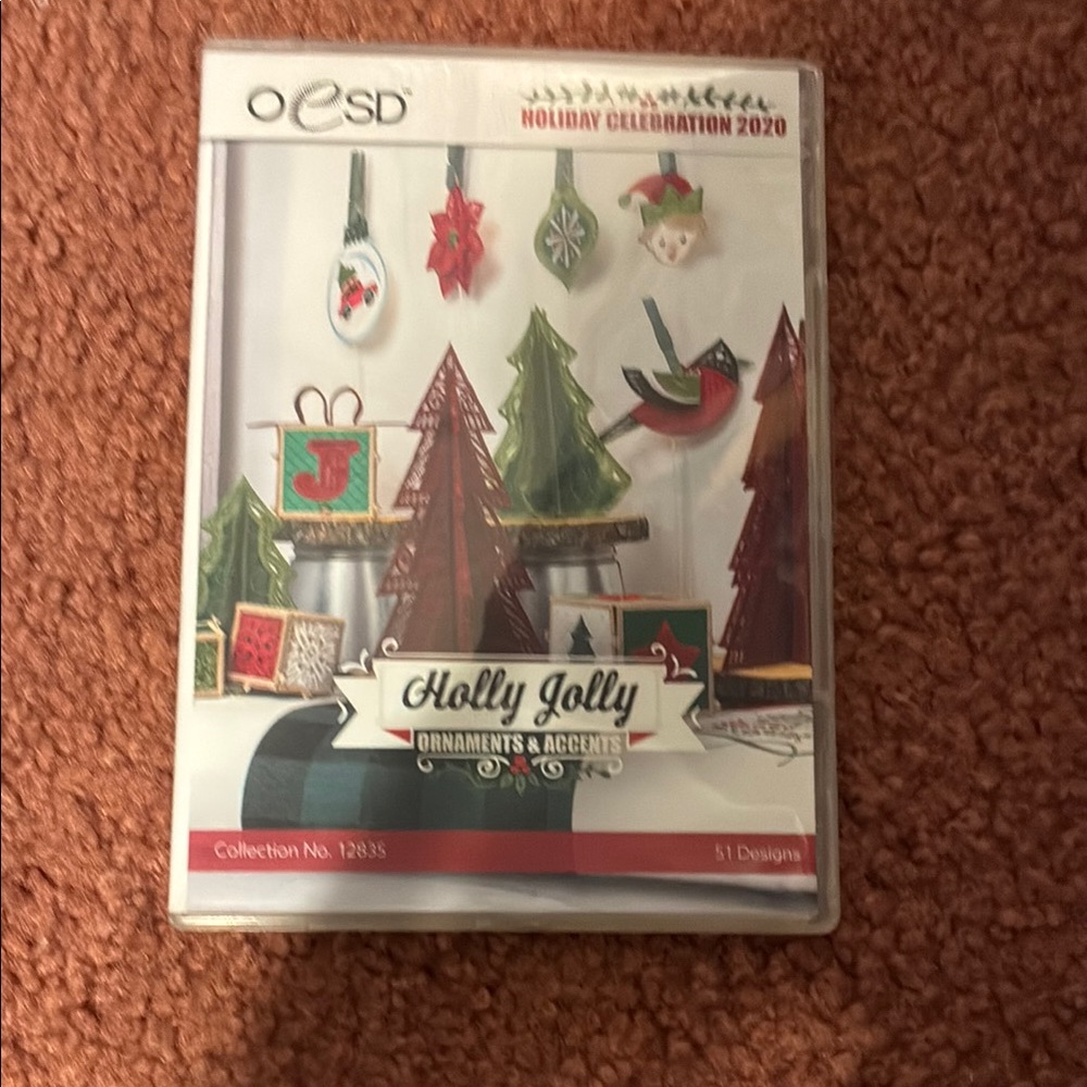 Holly Jolly Ornaments & Accents Set